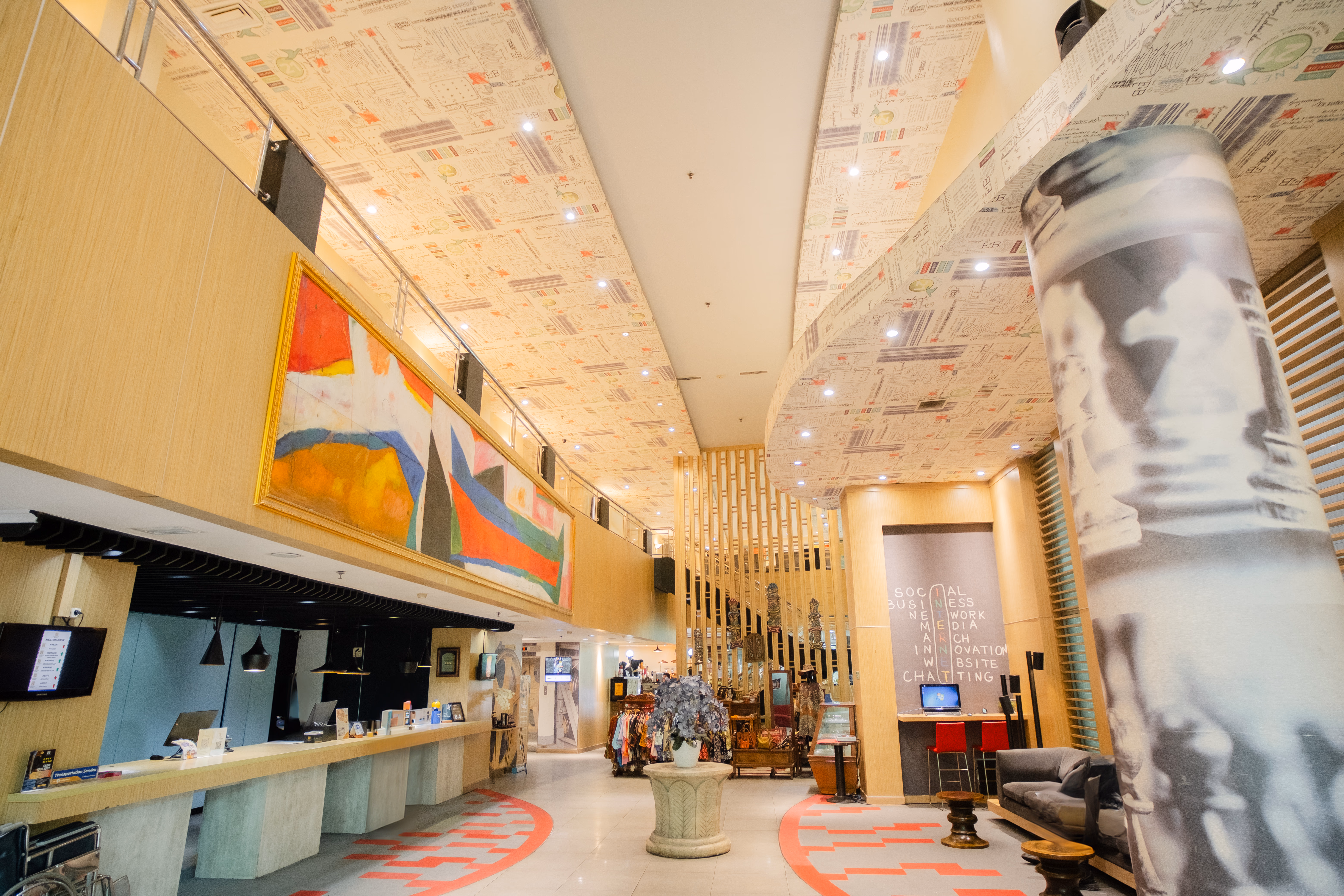 Tamarin Hotel Jakarta Interior Lobby